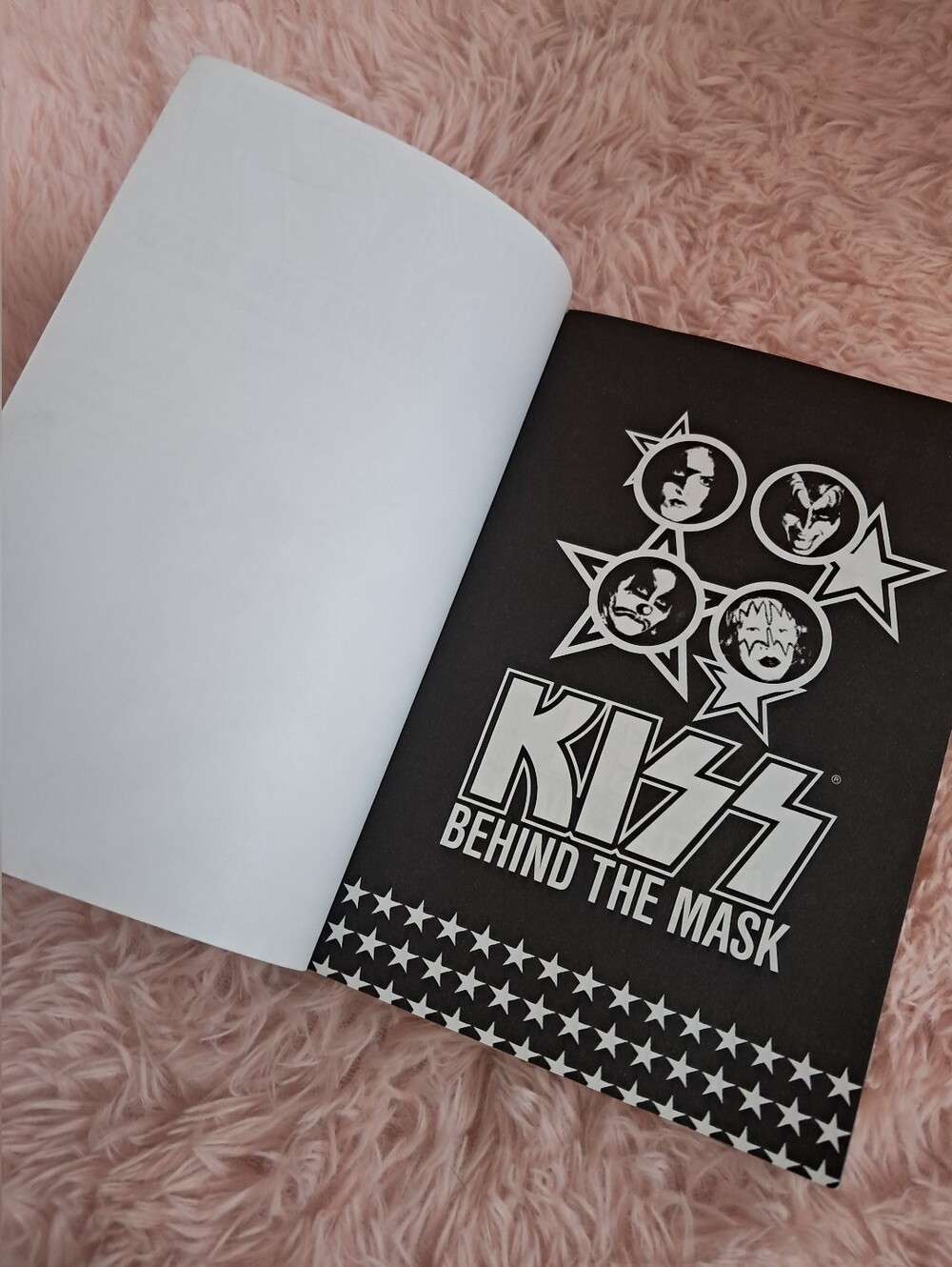 Kiss Behind the Mask, The Official Authorized Biography Book - Brand New! - Picture 3 of 6